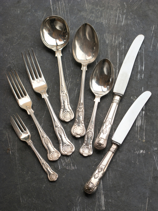 Silver cutlery set